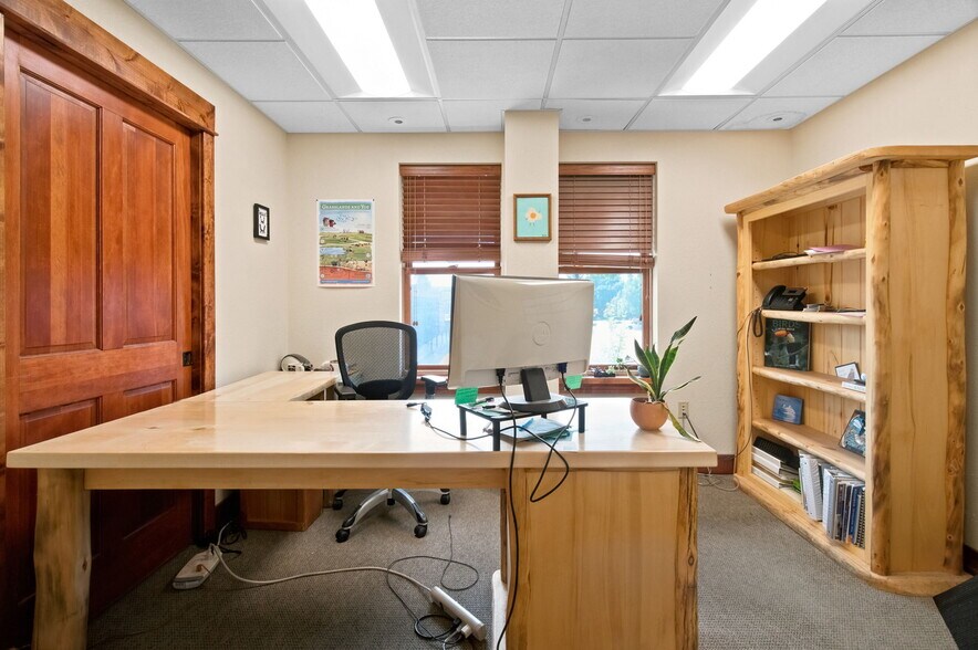 More Photos Of 230 Cherry St, Fort Collins Office For Sale