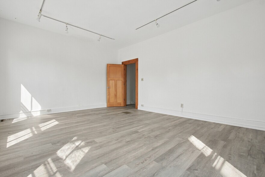 More Photos Of 54 E Whittier St, Columbus Medical For Lease