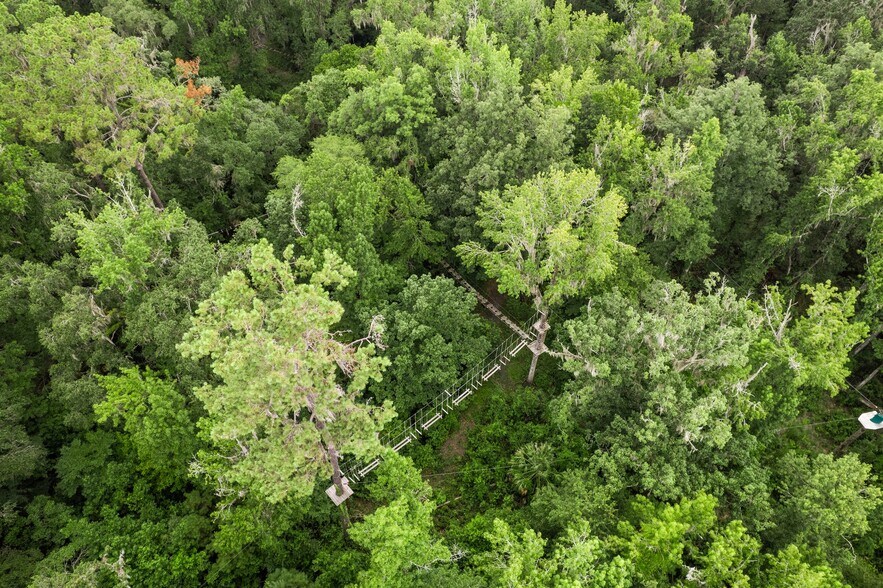 More Photos Of 6440 Cedar Ln, Brooksville Sports And Entertainment For Sale