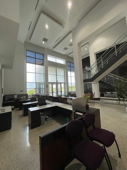 More Photos Of 2332 News Sentinel Dr, Knoxville Medical For Lease