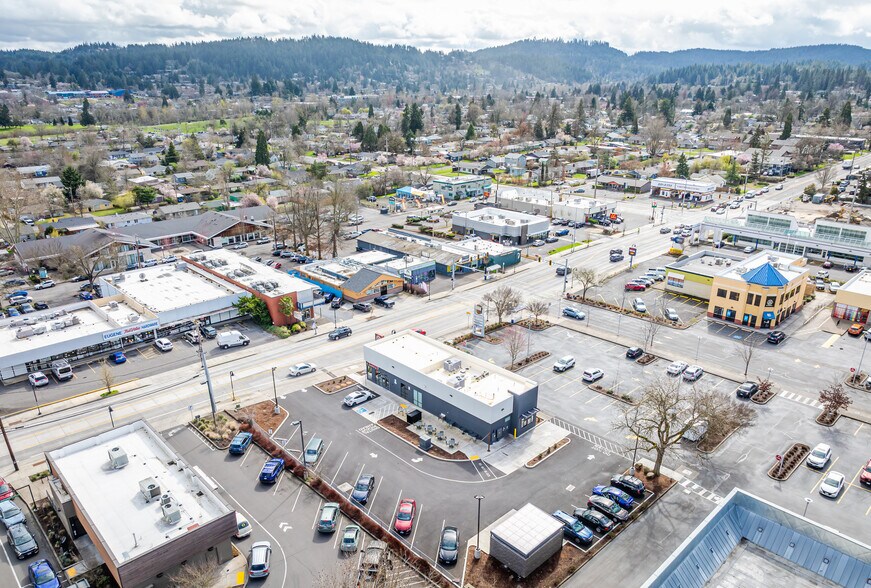 More Photos Of 2840 Willamette St, Eugene Bank For Sale