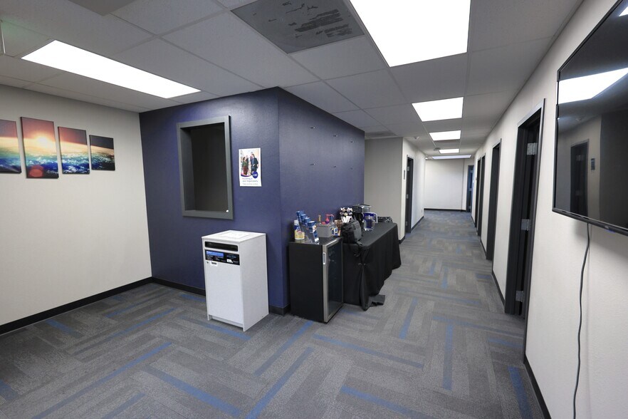 More Photos Of 4935 N 30th St, Colorado Springs Office For Lease