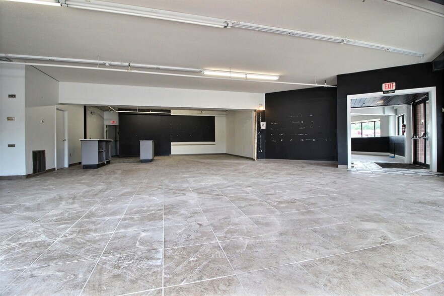 More Photos Of 267 Post Rd, Westerly General Retail For Lease