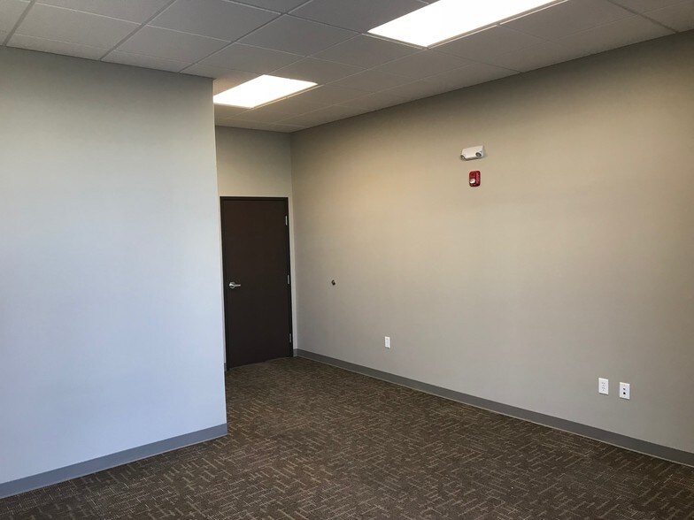 More Photos Of 4840 Van Gordon St, Wheat Ridge Warehouse For Lease