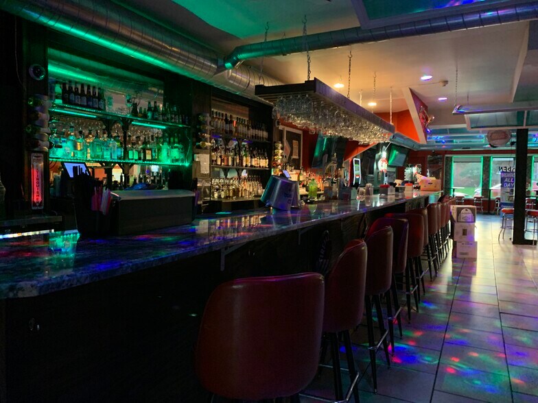 More Photos Of 211-213 N Broad St, Griffith Restaurant For Sale