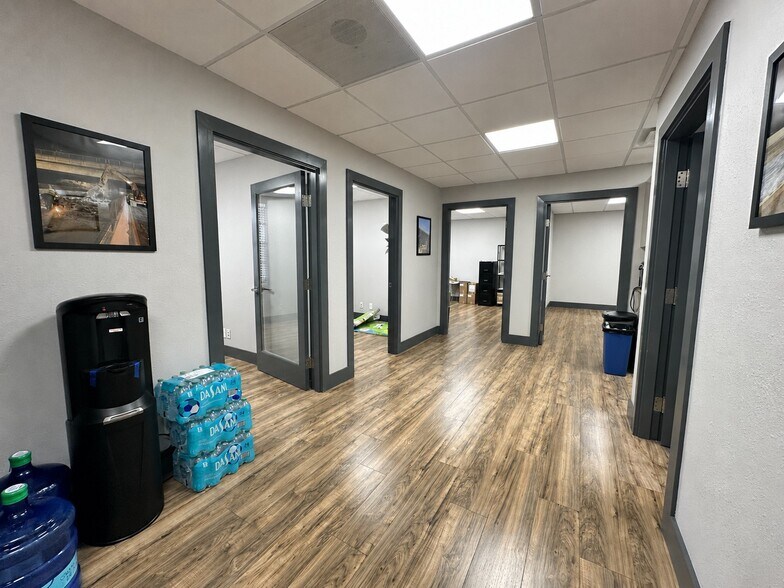 More Photos Of 2900 Bristol St, Costa Mesa Office For Sale