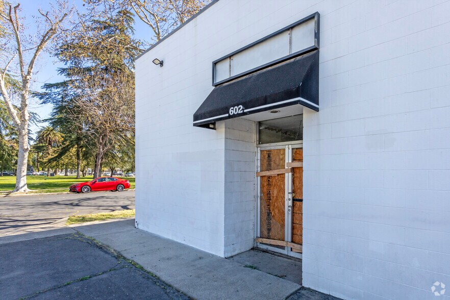 More Photos Of 602 W 20th St, Merced Medical For Lease