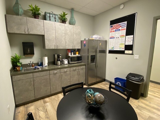 More Photos Of 7003 Highway 225, Deer Park Warehouse For Lease