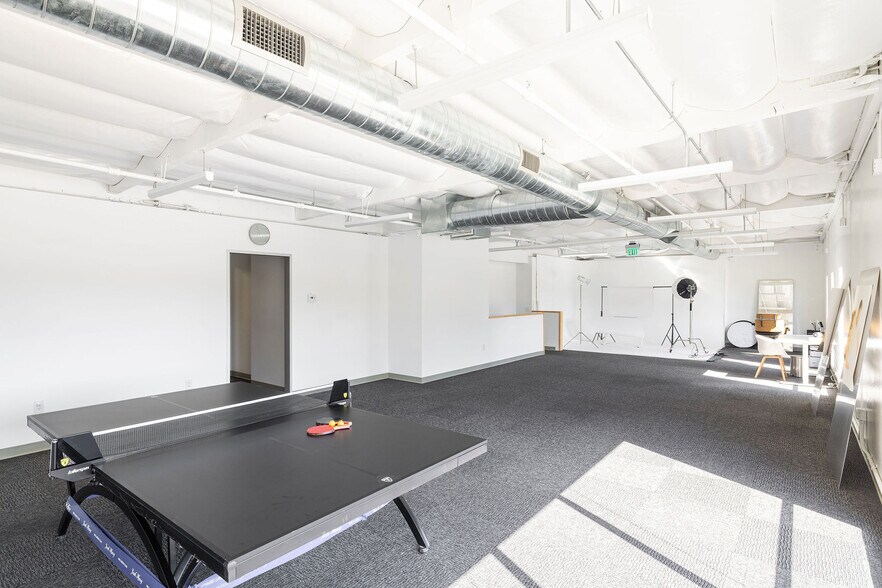 More Photos Of 3400 Susan St, Santa Ana Manufacturing For Lease