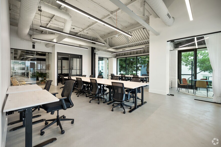 More Photos Of 17190 Bernardo Center Dr, San Diego Coworking Space