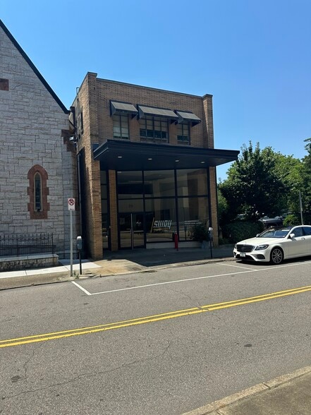 More Photos Of 211 W Freemason St, Norfolk Office Residential For Lease