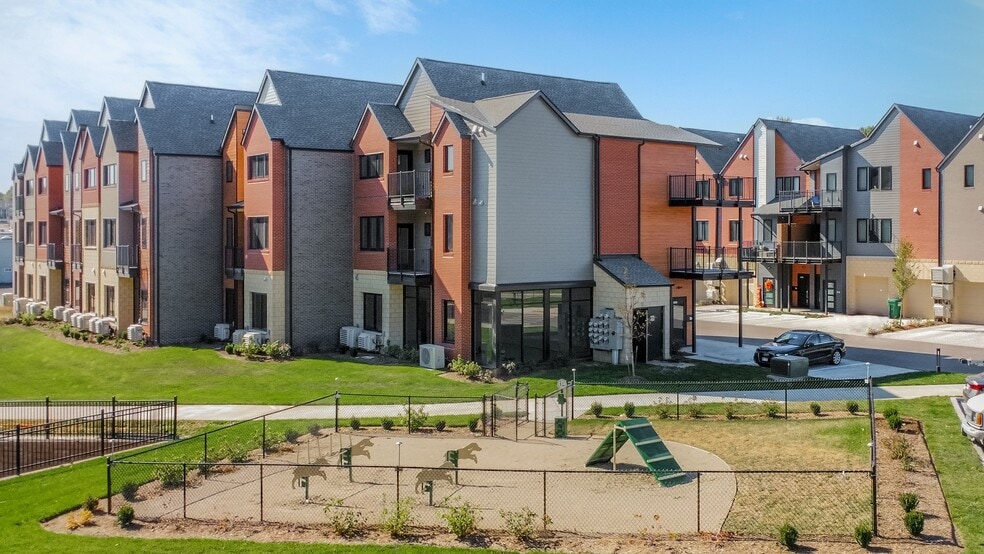 More Photos Of 6115 Nieman Rd, Shawnee Apartments For Sale