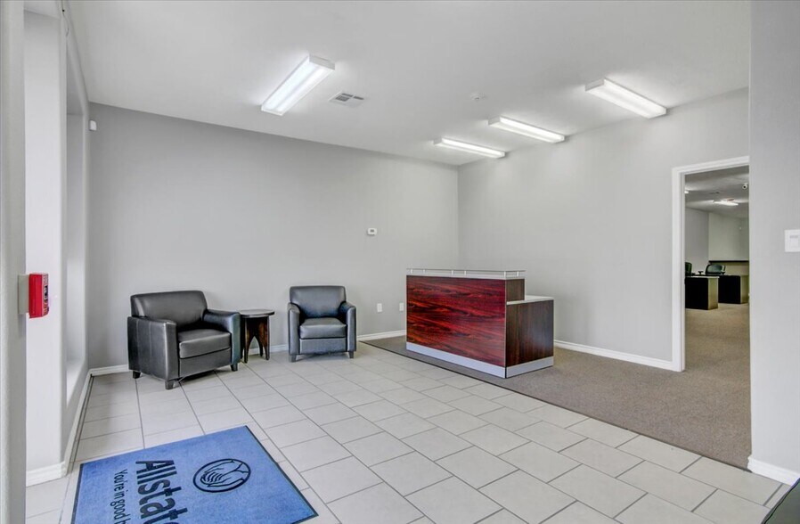 More Photos Of 3250 Central Mall Dr, Port Arthur Office For Sale