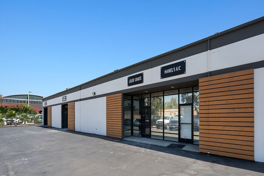 More Photos Of 10149 Channel Rd, Lakeside Warehouse For Lease