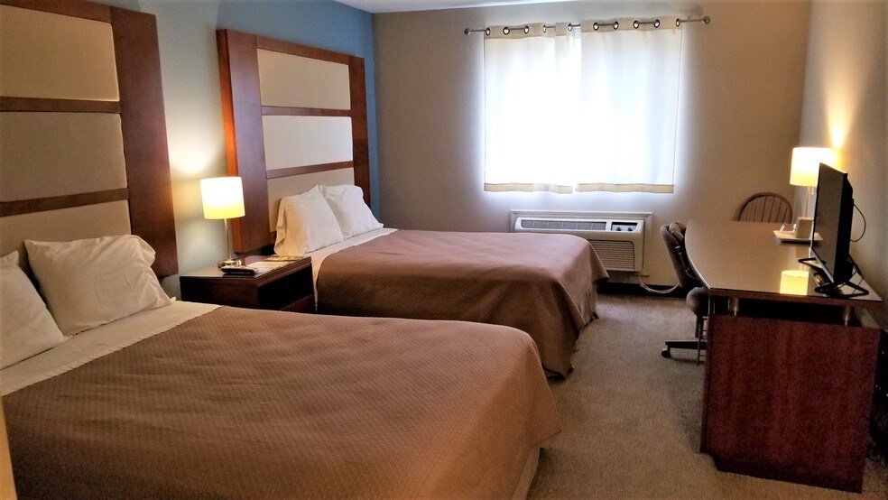 More Photos Of 1423 S US Old Highway 75, Sabetha Hotel For Sale