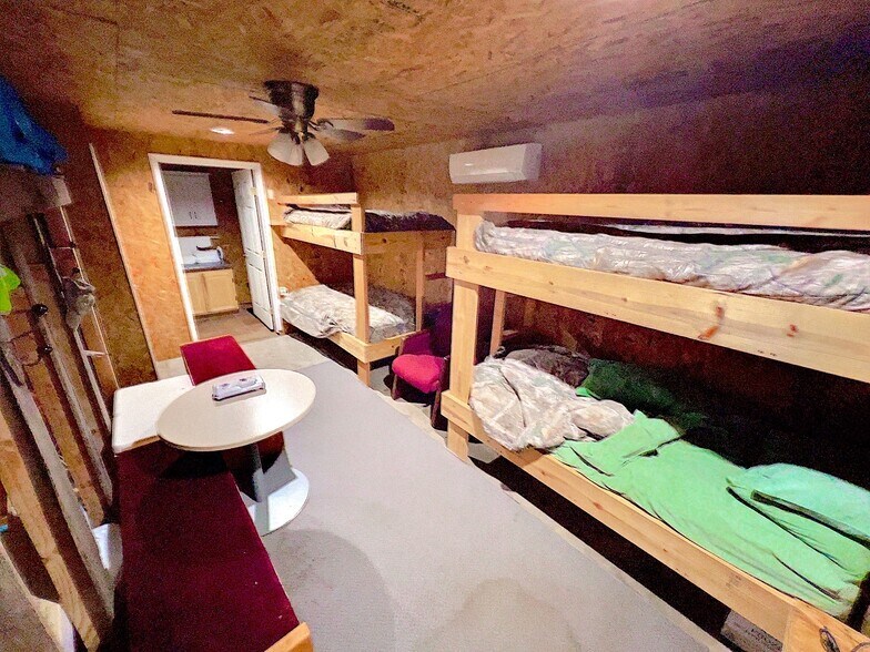 More Photos Of 413 W Broadway St, Hollis Hotel For Sale