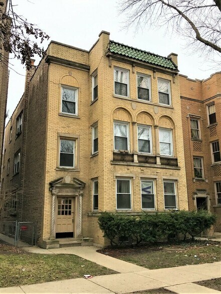 Primary Photo Of 5526 N Artesian Ave, Chicago Apartments For Sale