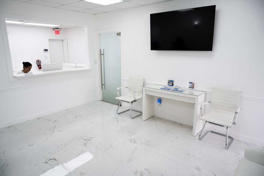 More Photos Of 5200 N Armenia Ave, Tampa Medical For Sale