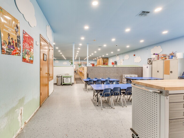 More Photos Of 305 S Chickasaw Ave, Claremore Daycare Center For Sale