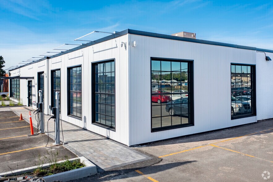 Primary Photo Of 14 Vansco Rd, Toronto Manufacturing For Lease