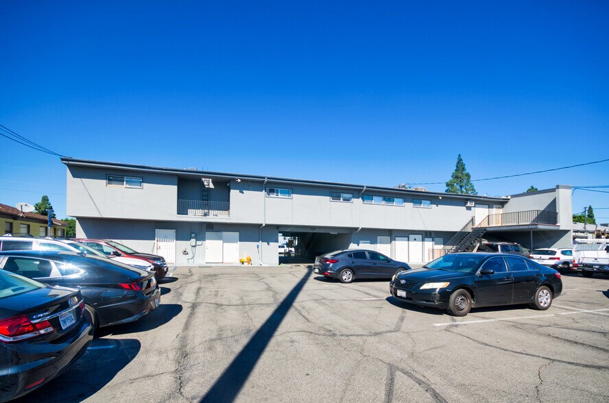 More Photos Of 1532-1538 W Commonwealth Ave, Fullerton Storefront Retail Residential For Lease