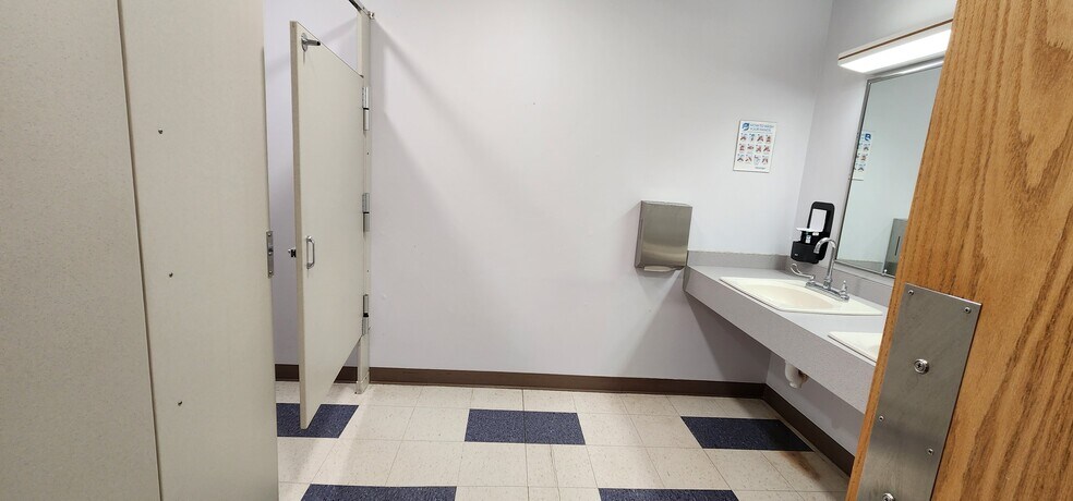 More Photos Of 10 Trieble Dr, Tunkhannock Medical For Sale