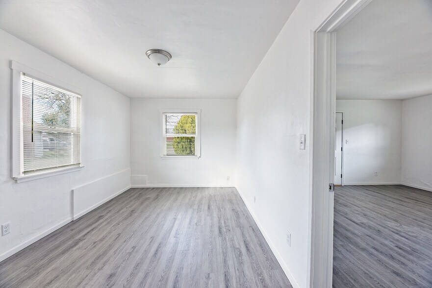 More Photos Of 1808 Spring St, Medford Apartments For Sale