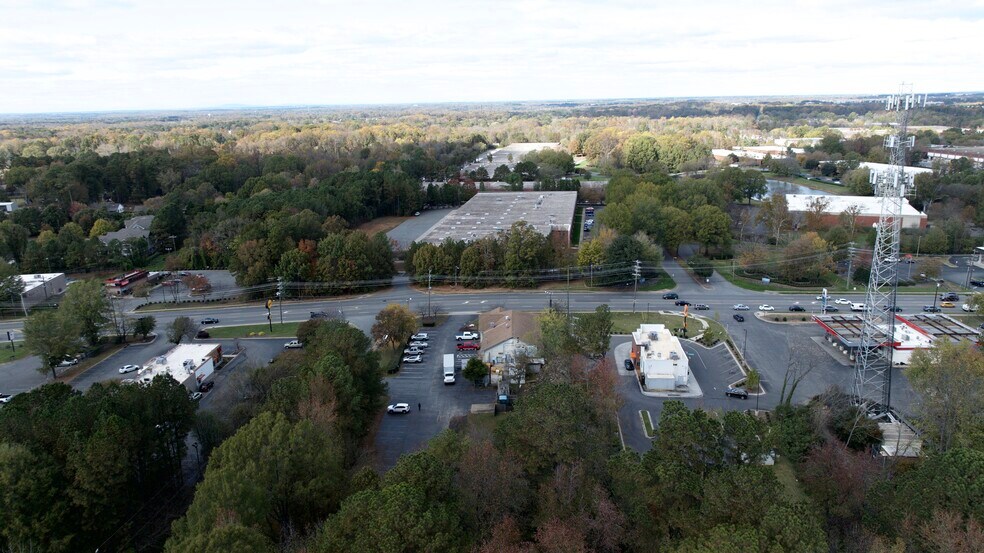 More Photos Of 4400 Sunset Rd, Charlotte General Retail For Sale