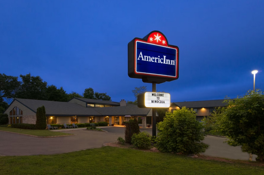 More Photos Of 700 Highway 51, Minocqua Hotel For Sale
