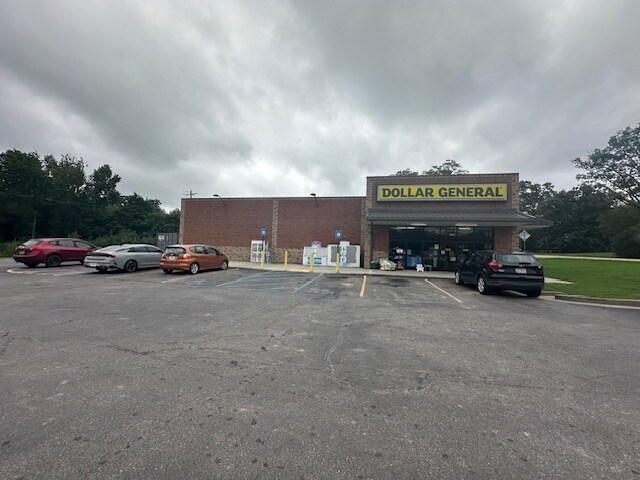 More Photos Of 4953 Lexington Rd, Rayle Freestanding For Sale