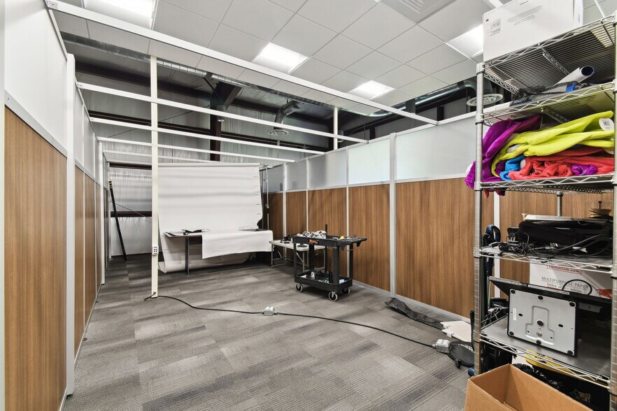 More Photos Of 924 Hale Ave, Brooksville Office For Sale