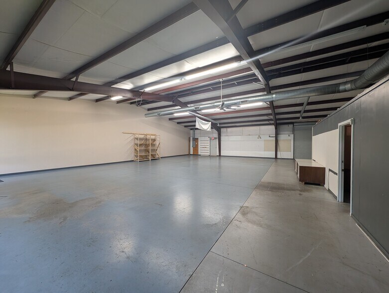 More Photos Of 5106 Wilkinson Blvd, Cramerton Freestanding For Lease