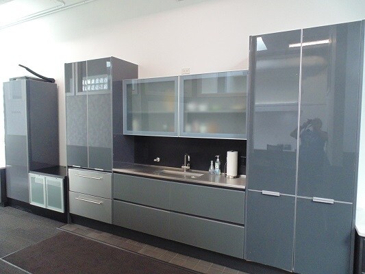 More Photos Of 563 S Lake St, Gary Office For Sale