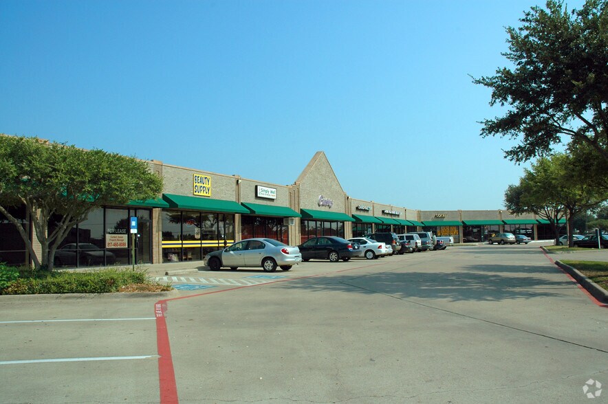 107 N Cedar Ridge Dr, Duncanville, TX 75116 For Lease