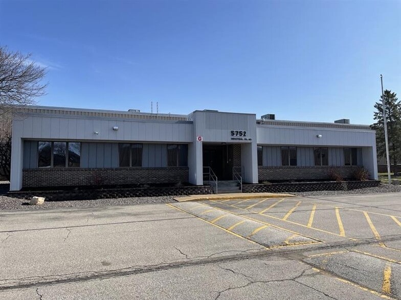 More Photos Of 5752 Industrial Park Rd, Winona Manufacturing For Lease