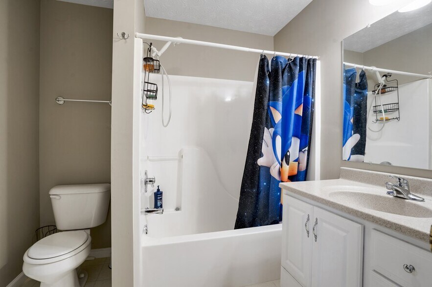 More Photos Of 6 Sanderson St, Hayesville Flex For Sale