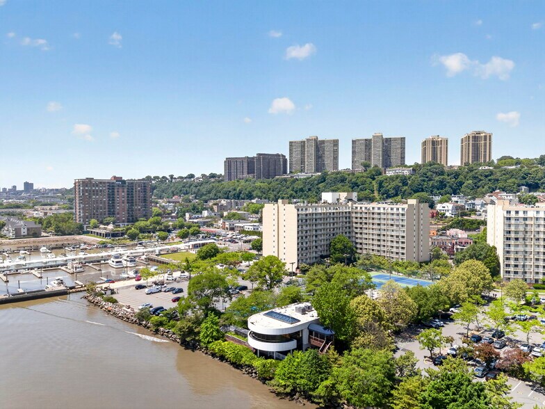 More Photos Of 1033-1077 River Rd, Edgewater Apartments For Sale