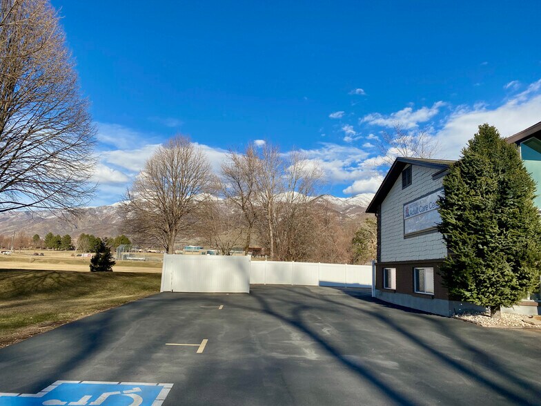 More Photos Of 579 S Main St, Kaysville Office For Sale