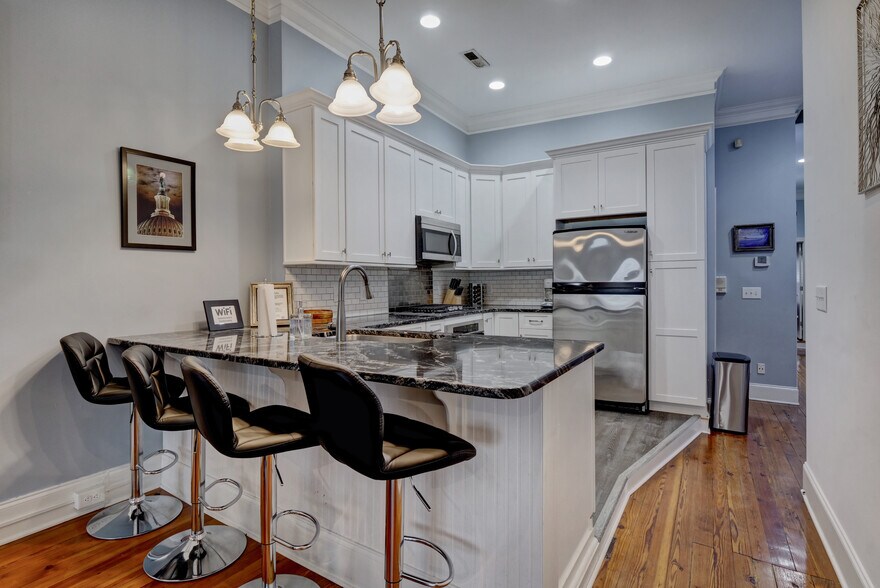 More Photos Of 271 N Front St, Wilmington General Retail For Sale