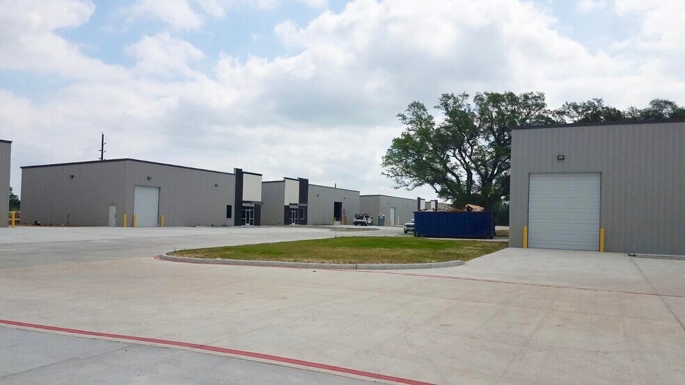 More Photos Of 19980 Franz Rd, Katy Warehouse For Lease
