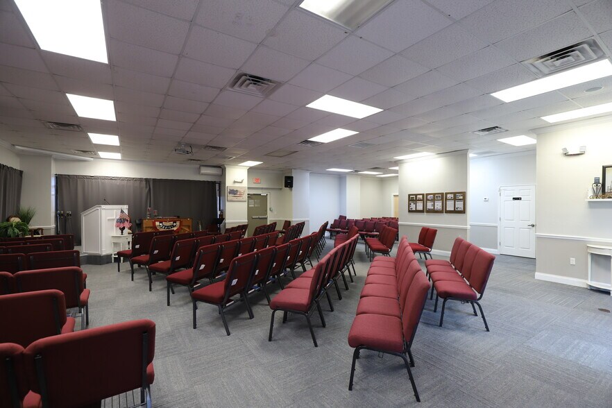 More Photos Of 23352 NW 186th Ave, High Springs Storefront Retail Office For Lease