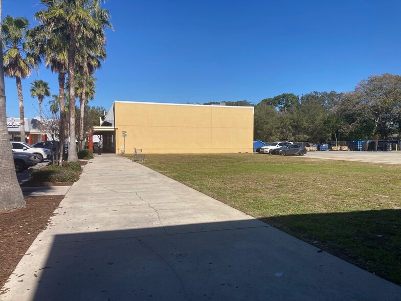 More Photos Of 1831-1841 N. Highland Ave, Clearwater General Retail For Lease