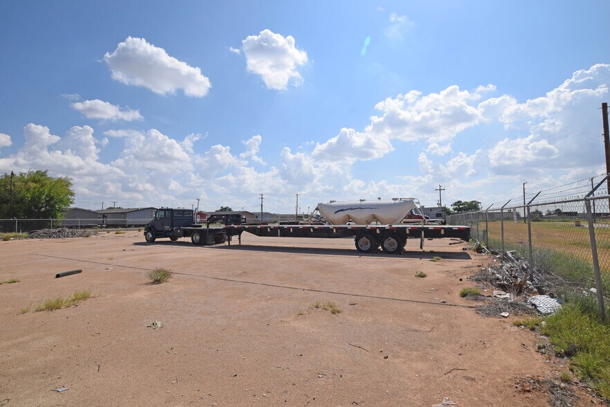 More Photos Of 4810 Andrews Hwy, Odessa Warehouse For Sale