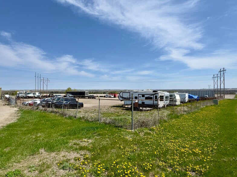 More Photos Of 2107 37th St, Mandan Warehouse For Sale