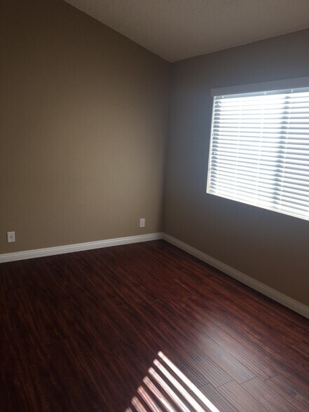 More Photos Of 16015 Halldale Ave, Gardena Multifamily For Sale