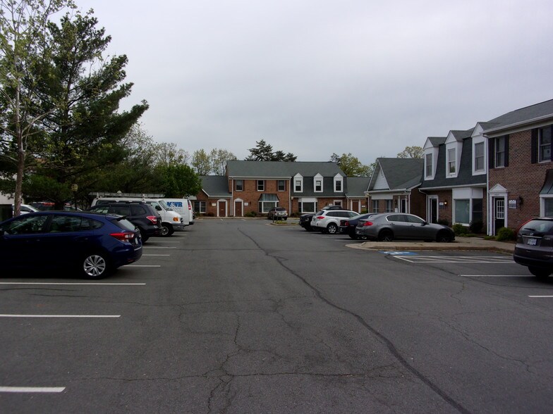 More Photos Of 45571-45595 Shepard Dr, Sterling Medical For Lease