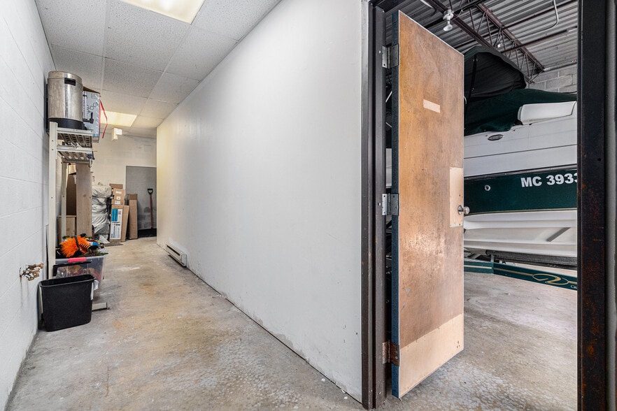 More Photos Of 2931 Niles Ave, Saint Joseph Flex For Sale