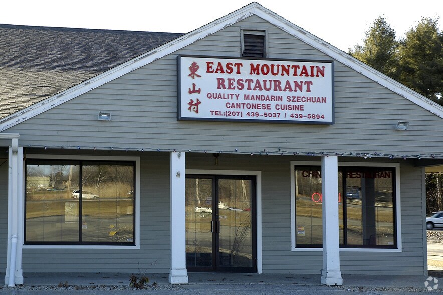 More Photos Of 28 Levesque Dr, Eliot General Retail For Lease