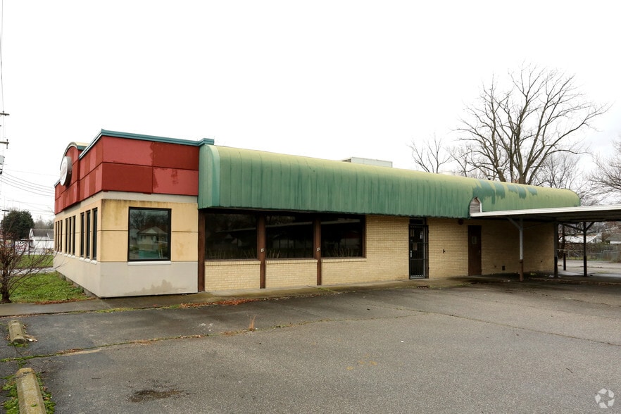 Primary Photo Of 14124 Dixie Hwy, Louisville Restaurant For Lease