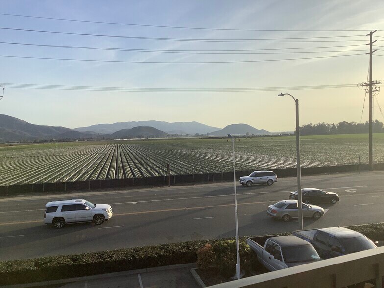 More Photos Of 575 Dawson Dr, Camarillo Service For Lease